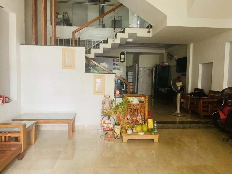 Bán nhà 3 tầng Dương Tụ Quán 118m2 gần biển khu khách Tây giá 24.8 tỷ