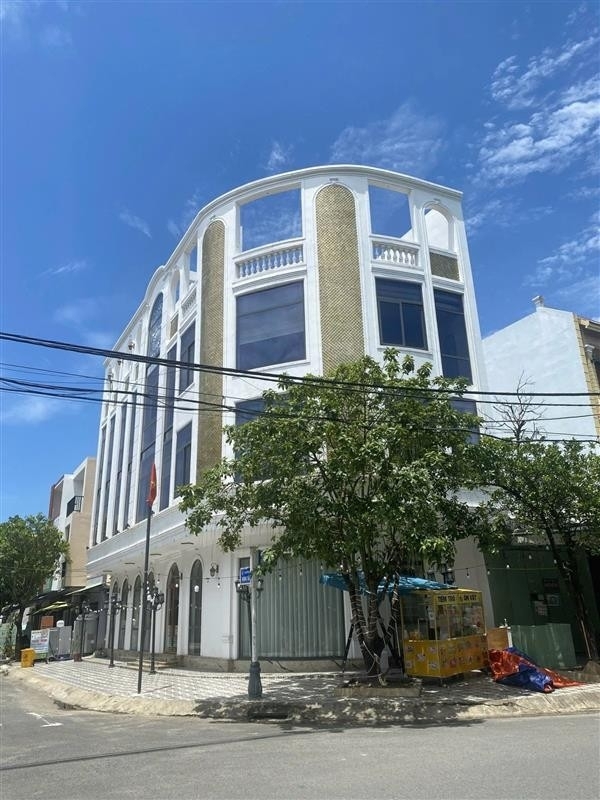 Bán nhà 3 tầng giáp 2 mặt đường Liên Chiểu Đà Nẵng - DT:142m2