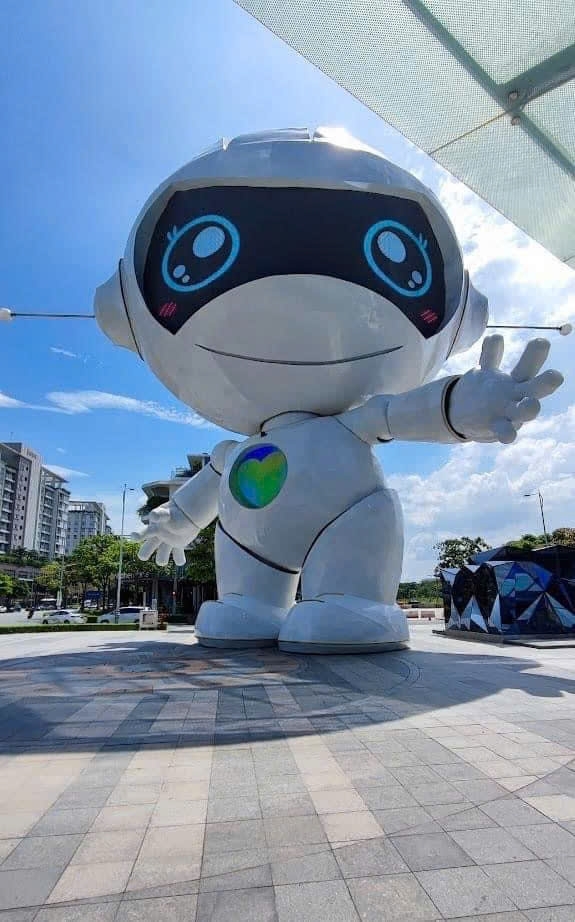 Bán nhà 3 tầng HXH Phan Huy Ích ngang 4x28 nở hậu tài lộc sát Emart tặng NT chỉ 6 tỷ.