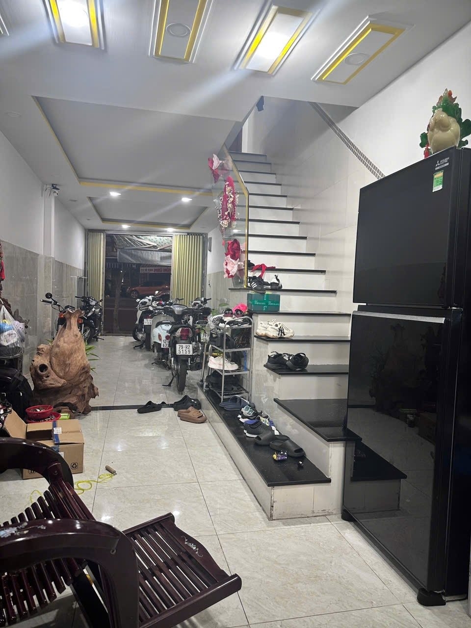 BÁN NHÀ 3 TẦNG MẶT TIỀN KINH DOANH ĐƯỚNG 2/4 VĨNH PHƯỚC