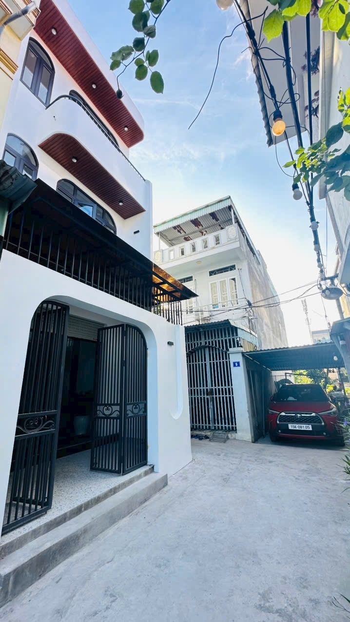 BÁN NHÀ 3 TẦNG MỚI XÂY – Ô TÔ ĐỖ CỬA – GẦN CHUNG CƯ HOÀNG HUY AN ĐỒNG