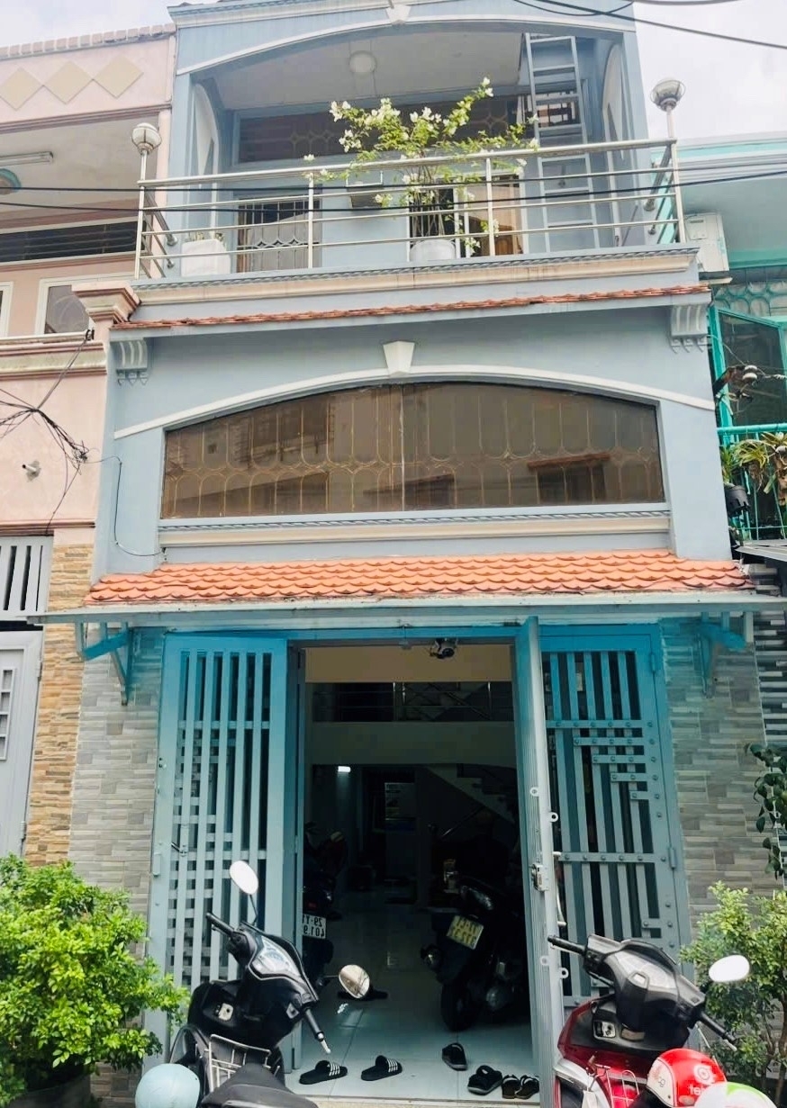 BÁN NHÀ 38M2 TẠ QUANG BỬU 3 TẦNG 3PN HXH