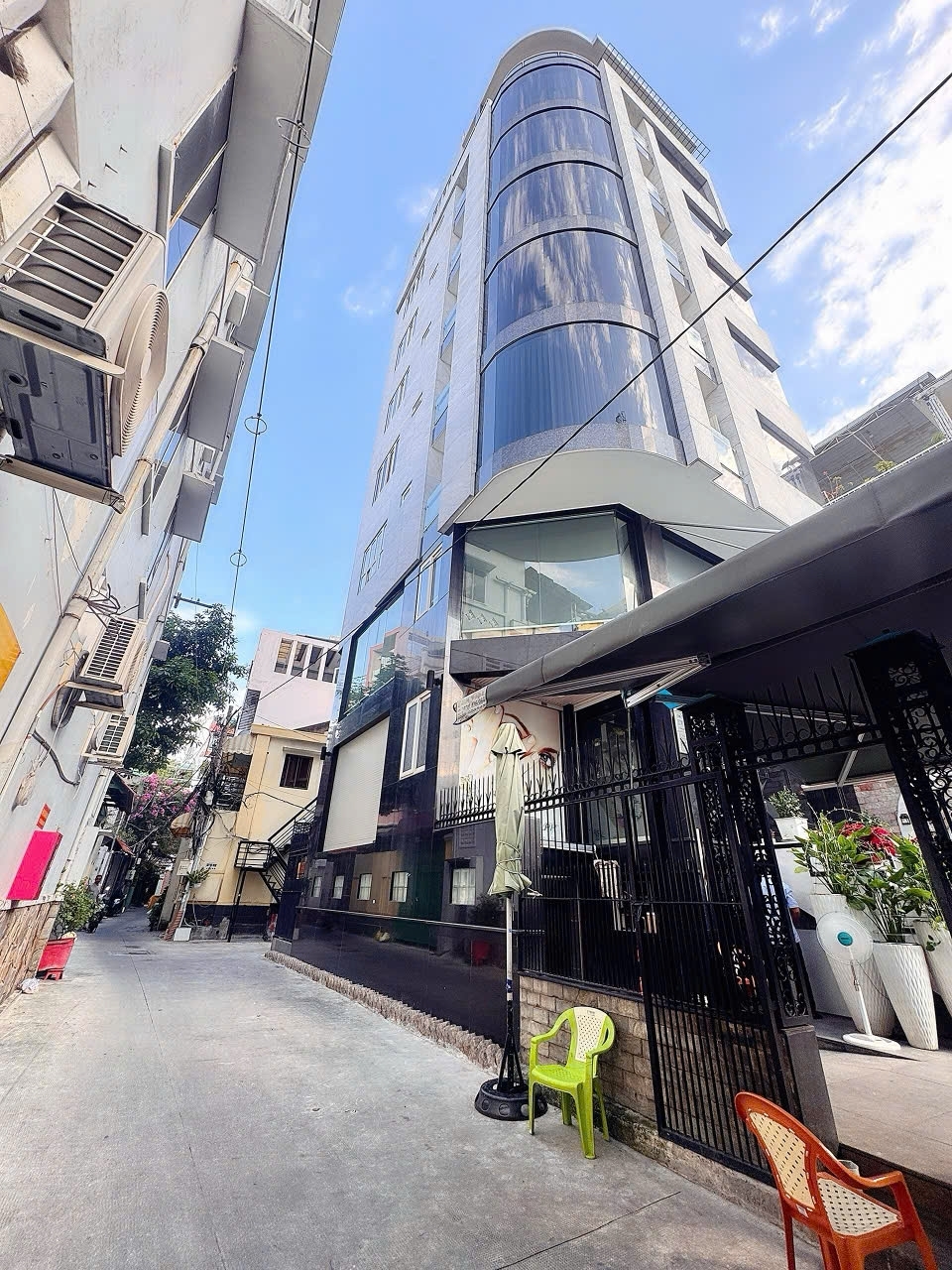 BÁN NHÀ 4 TẦNG HXH Đ.BÀ LÊ CHÂN TÂN ĐỊNH Q1 - NGAY NHÀ THỜ&CHỢ TÂN ĐỊNH - VỊ TRÍ HIẾM NHÀ BÁN -