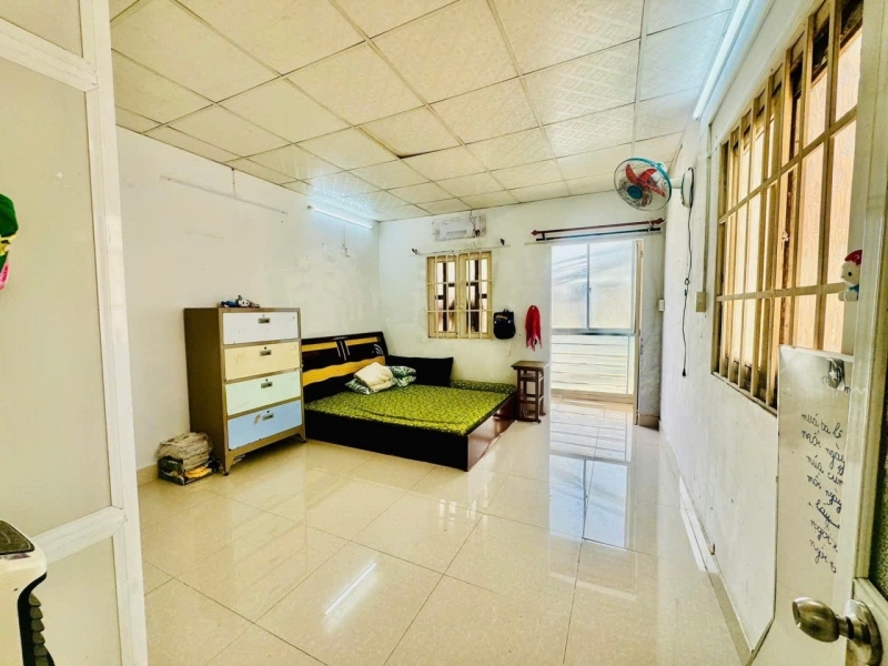 Bán nhà (4x11)HẺM XE TẢIsổ hồng Dương bá Trạc khu kinh doanh sầm uất