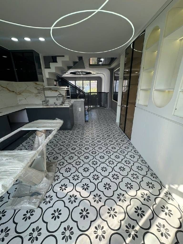 Bán nhà 55m2*5 tầng HXH 8m Nguyễn Duy Trinh Long Trường Q9 Giá 6 Tỷ 500 TL