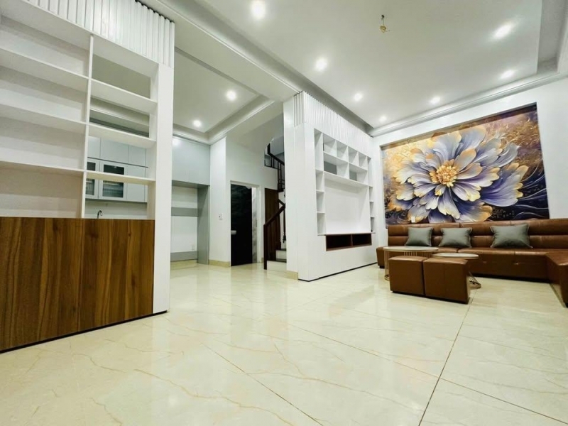 BÁN NHÀ AN DƯƠNG  VƯƠNG  Ô TÔ VÀO NHÀ -GẦN CIPUTRA -NHÀ ĐẸP Ở NGAY 83M 15.3TỶ