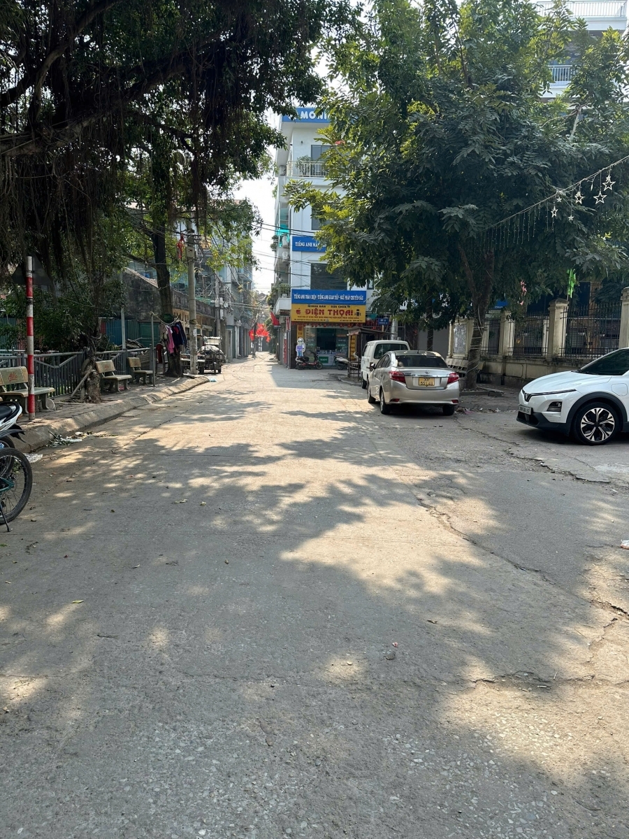 Bán nhà Bằng B Hoàng Mai Ô tô gần Thông số đẹp MT56m x 55m2 11 tỷ(MTG)