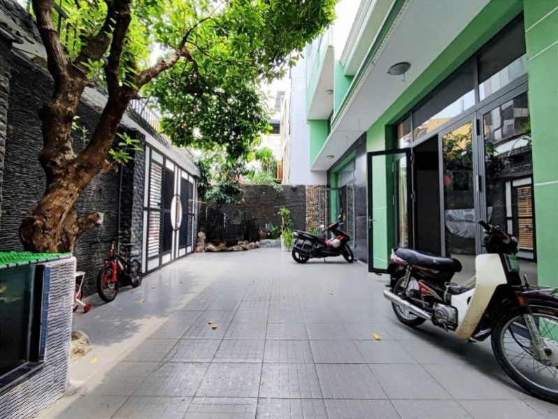 Bán nhà Biệt thự Hẻm 6m Nghĩa Phát - gần chợ Vải Tân Bình 12x19m 3 Tầng 229 tỷ.