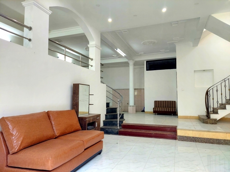 Bán nhà Biệt thự Hẻm Nguyễn Hữu Cảnh ngay Landmart 10x16m 4TDTCN 150m2 168 tỷ