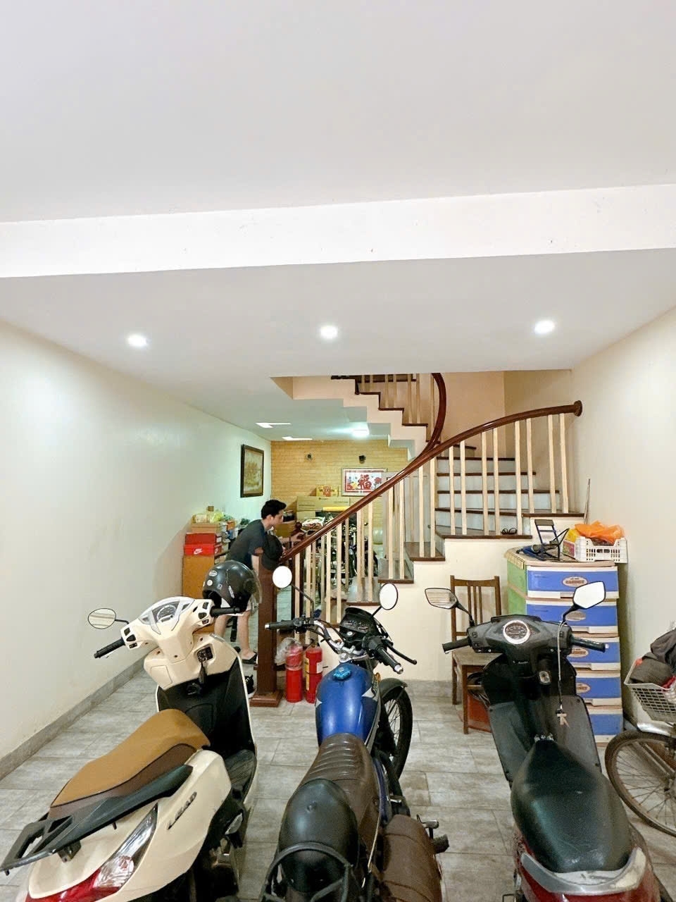 BÁN NHÀ BỒ ĐỀ – VIEW HỒ – GARA Ô TÔ – NHÀ MỚI ĐẸPBồ Đề 49m² MT 4m 5T giá 12.95 tỷ – Long Biên
