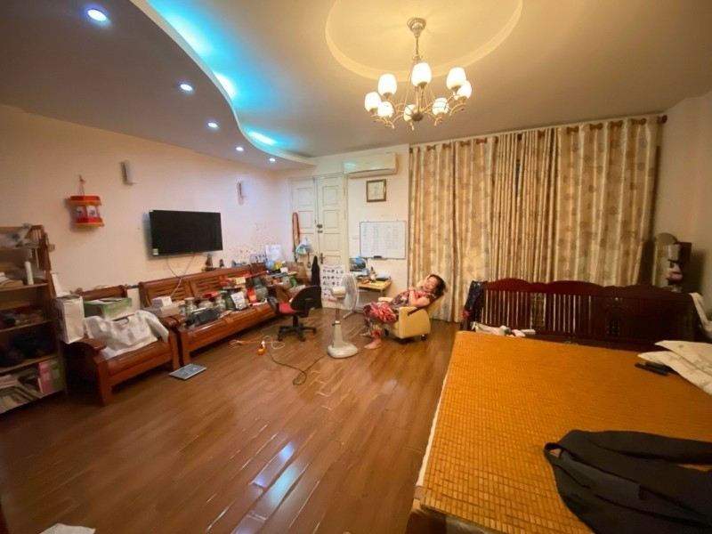 Bán nhà Chính Kinh - Kinh doanh tốt - Gần Royal City - 44mx3 tầng - 3 ngủ - ngõ rộng - 10.9 tỷ lh