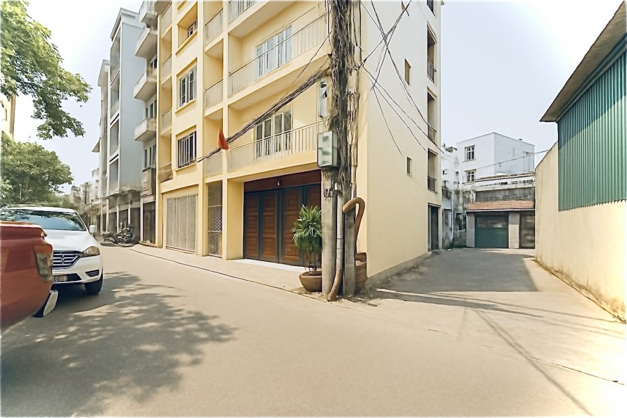 bán nhà Cổ Linh lô góc 6 tầng thang máy ôtô vào nhà