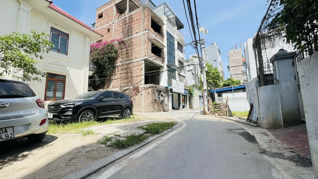 bán nhà Đàm Quang Trung 78m mặt tiền 5.8m ngõ thông ôtô qua cửa gần cầu Vĩnh Tuy