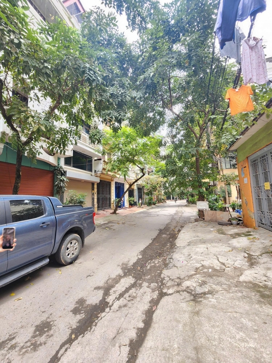 Bán Nhà Đền Lừ 1. 40m2. 5 tầng. mặt tiền 4m. giá 17.9 Tỷ Hoàng Mai Hà Nội