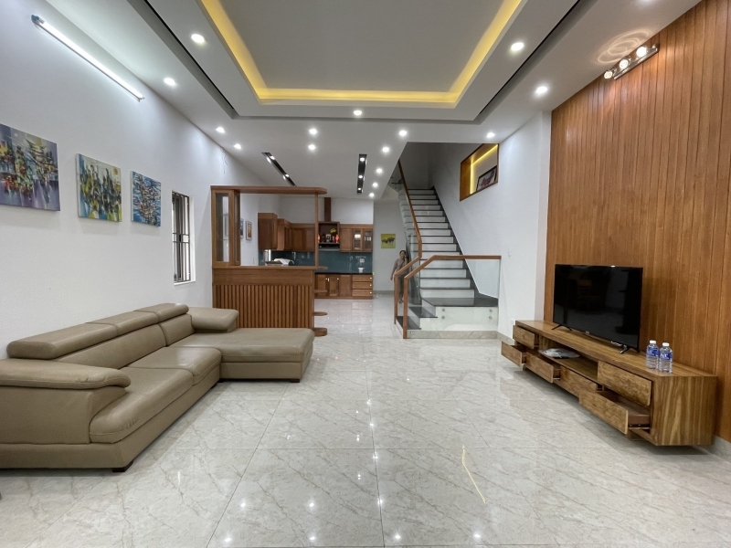 Bán nhà đẹp 100m2 Sơn Trà Đà Nẵng 4PN 3 mặt thoáng vị trí kinh doanh tốt