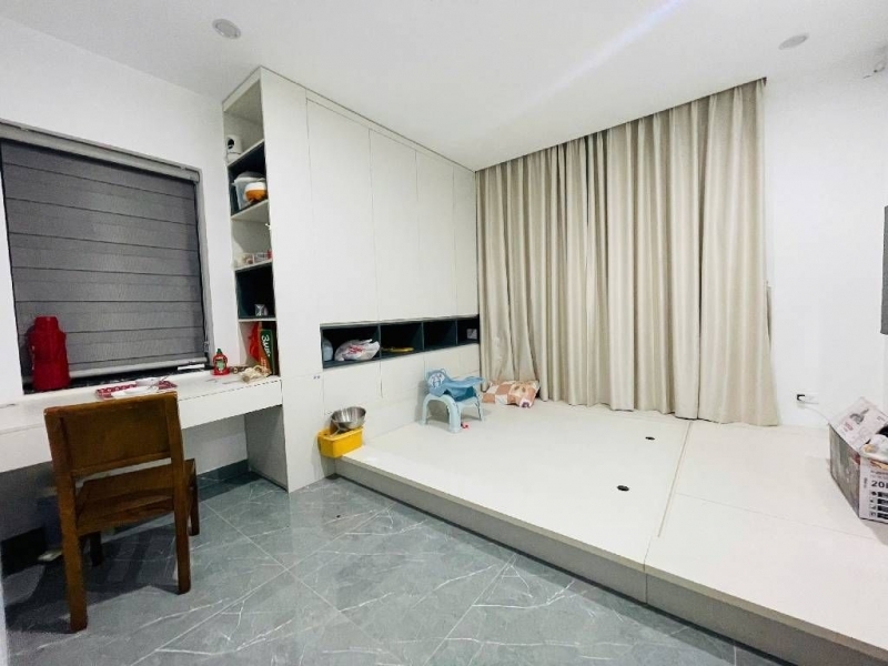 Bán nhà đẹp trung tâm Ngọc Lâm- Dân xây-Full NT mặt tiền rộng- 45m 5 tầng nhỉnh 8 tỷ