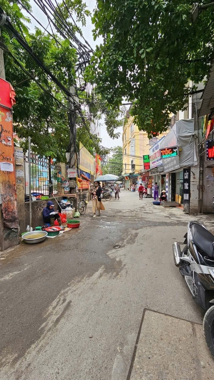 BÁN NHÀ ĐH CÔNG NGHIỆP - SIÊU PHẨM LÔ GÓC 6 TẦNG THANG MÁY - GẦN ĐƯỜNG LỚN - NHỈNH 7 TỈ