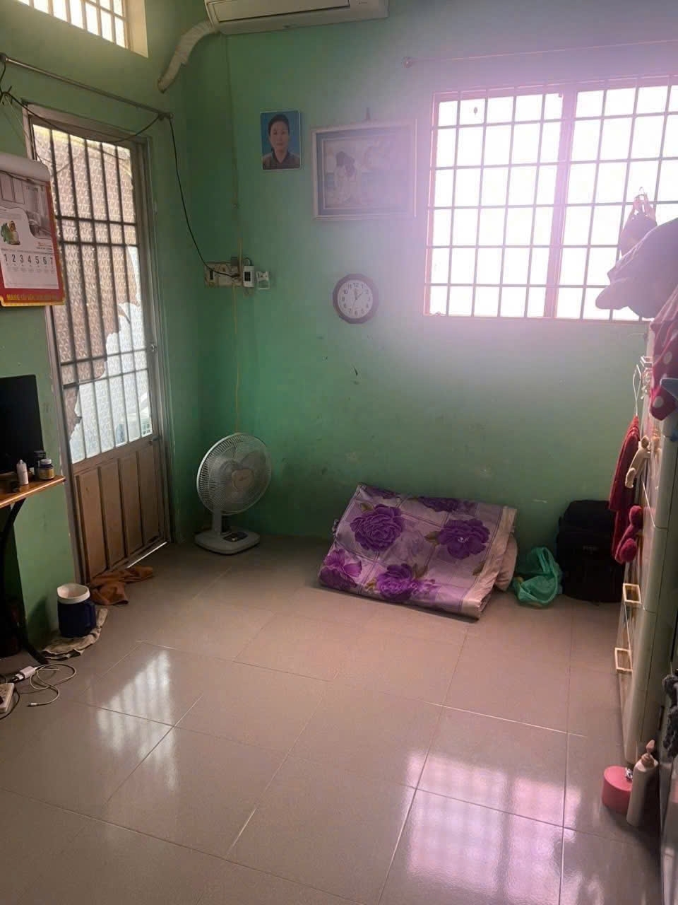 - Bán nhà Dương Bá Trạc p1 q8 hẻm ba gác sát hẻm xe hơi.