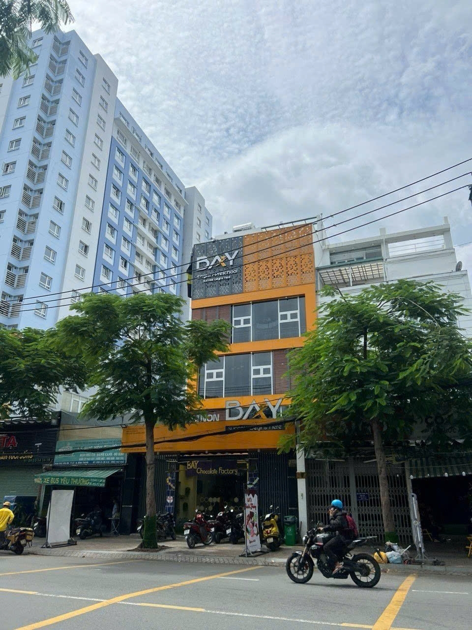 Bán nhà đường Chu Văn An, P.12, Bình Thạnh, 8.4x36m, 6 tầng, HĐT 170tr/tháng, giá 97 tỷ 