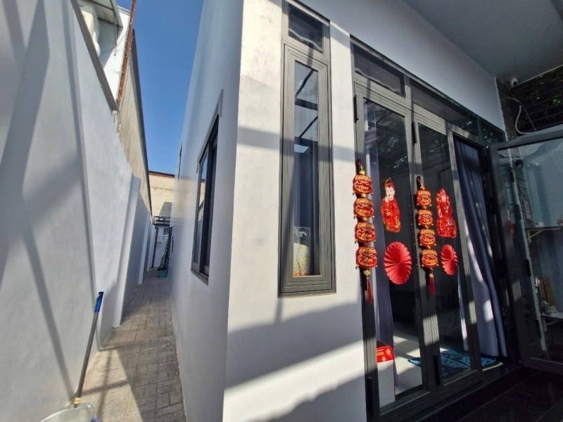 Bán nhà đường Kha Vạn Cân Linh Trung Thủ Đức TP HCM. DT 85 m2 2 tầng. Giá 4.48 Tỷ SHR: 0933125879