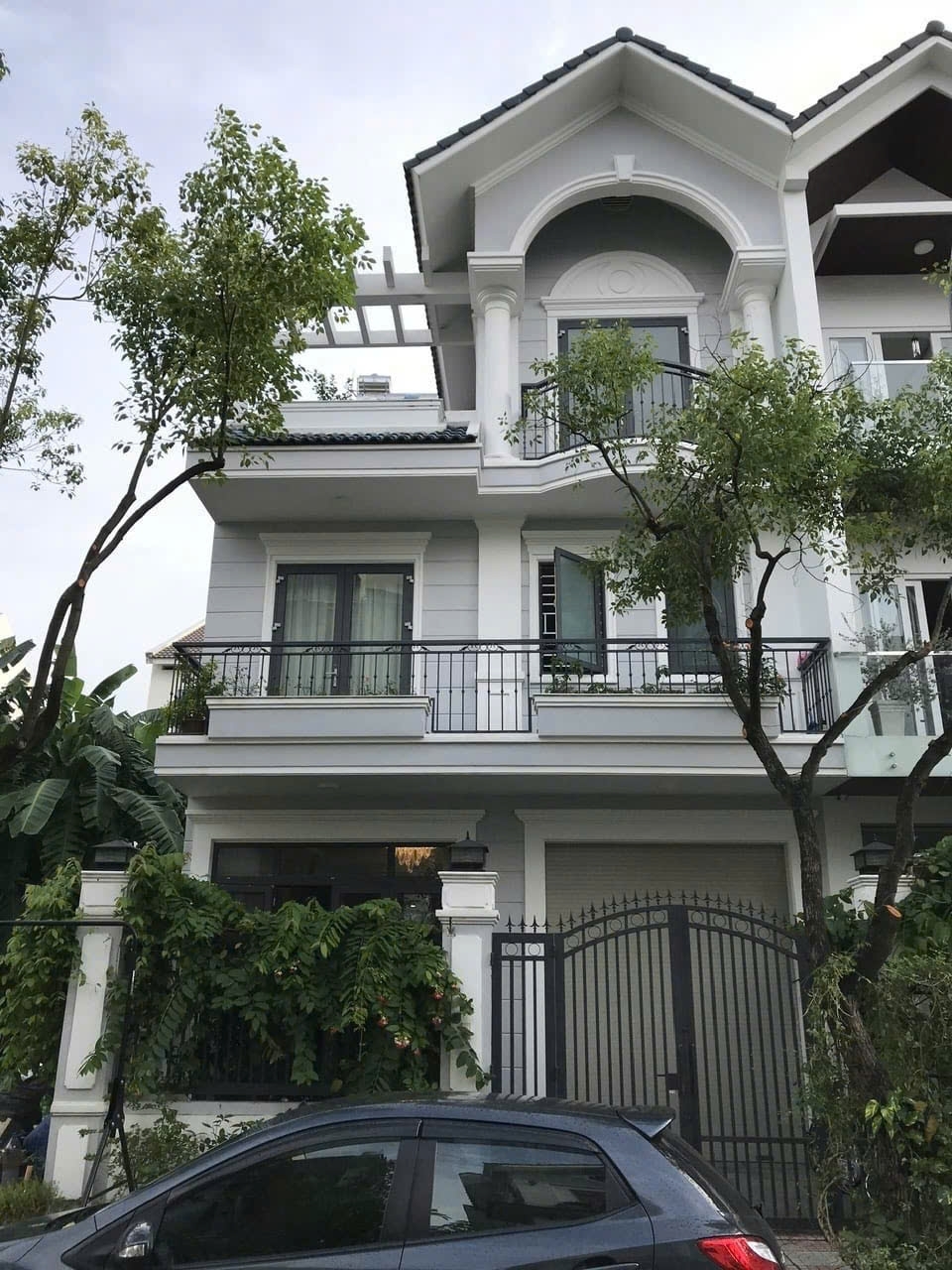 Bán nhà đường số 20, P. Tân Phong, Quận 7 – 126m² – 3 tầng – HĐT 40tr/tháng – giá 24 tỷ TL