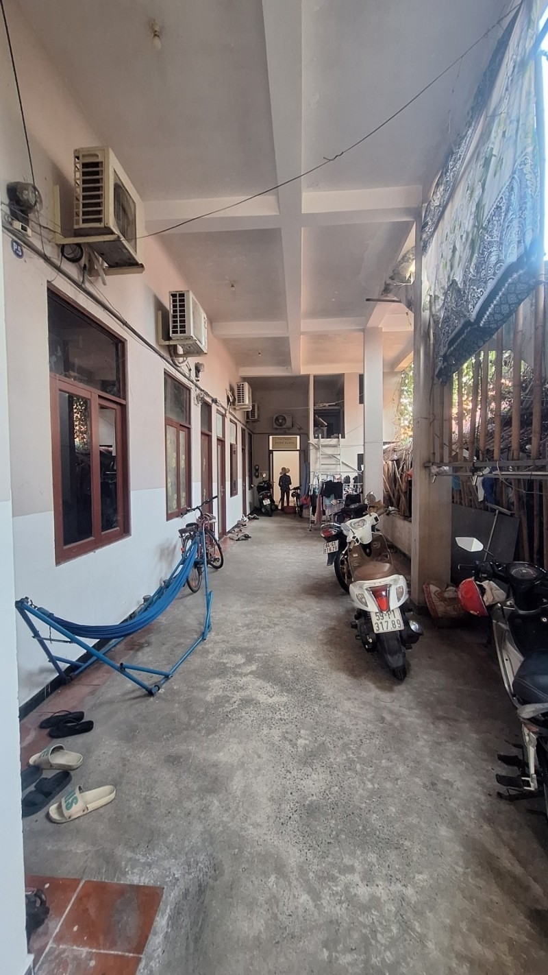 Bán nhà đường số 27 Hiệp Bình Chánh Thủ Đức TP HCM. DT 380m2 2 tầng. Giá 17.9 tỷ.