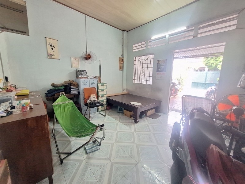 Bán nhà đường Số 6 Linh Trung Thủ Đức TP HCM. DT 96m2 sổ hồng giá 1035 tỷ liên hệ 0933125879.