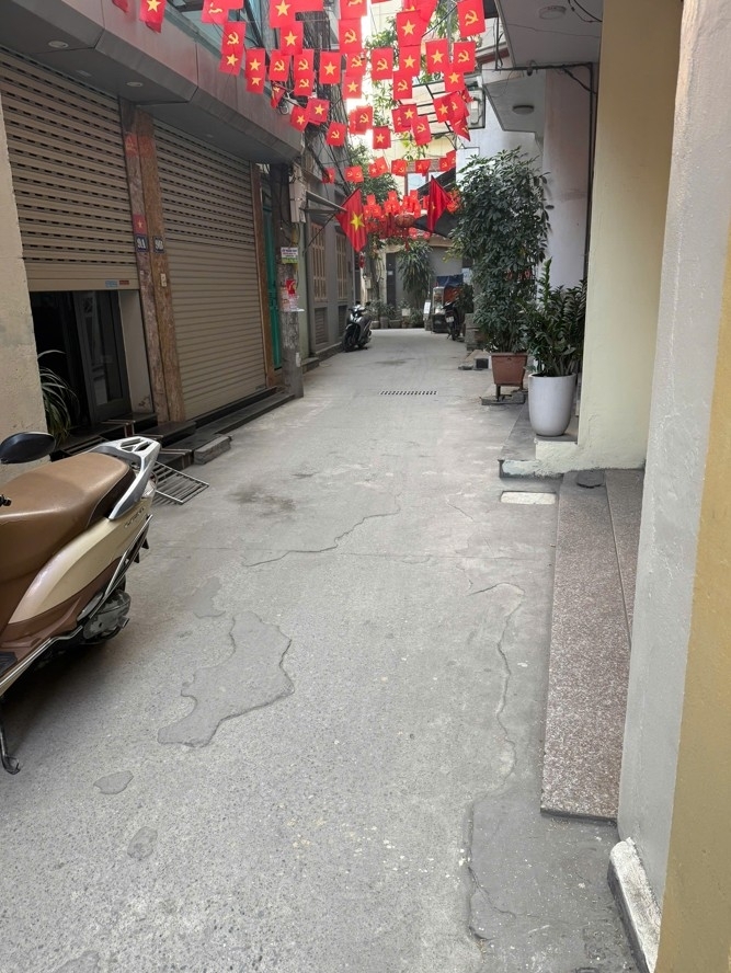 BÁN NHÀ GẤP phố Đông Thiên Hoàng Mai - Mặt ngõ ô tô - Kinh doanh - Gần trường đại học chợ