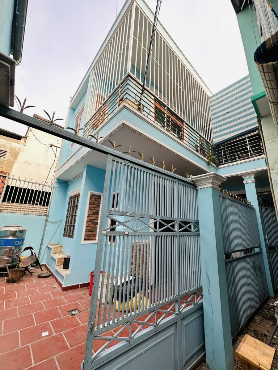 Bán nhà giảm mạnh còn 9 tỷ (ctl) Cao Xuân Dục phường 12 quận 8 5.5x16 160m2