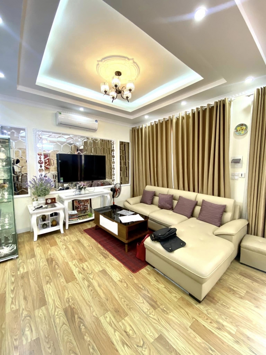 BÁN NHÀ GIANG VĂN MINH 46M 5 TẦNG MẶT TIỀN 5M 12 TỶ