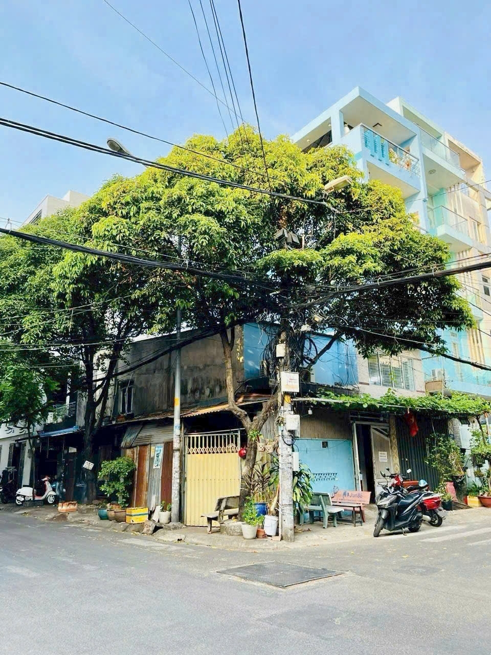 Bàn nhà Góc 2MTKD Đường NGuyễn Trường Tộ Vs Nguyên Văn Ngọc Ph Tân Thành Củ 4.3x13.8m Vuông Vắn đủ