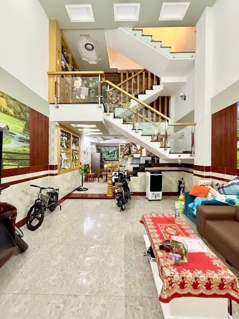 Bán nhà hẻm 3m Phạm Văn Hai phường 3 Tân Bình; 4*155m - 76 tỷ