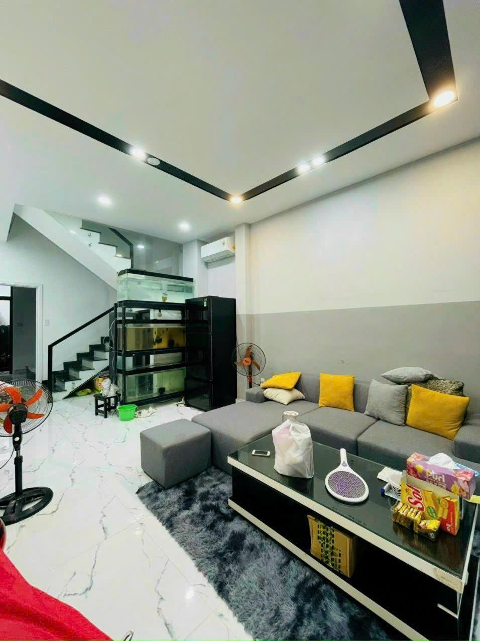 Bán nhà hẻm thông trung tâm Phú Nhuận DT 55m2 2 tầng 3 PN giá 7.3 tỷ có thương lượng