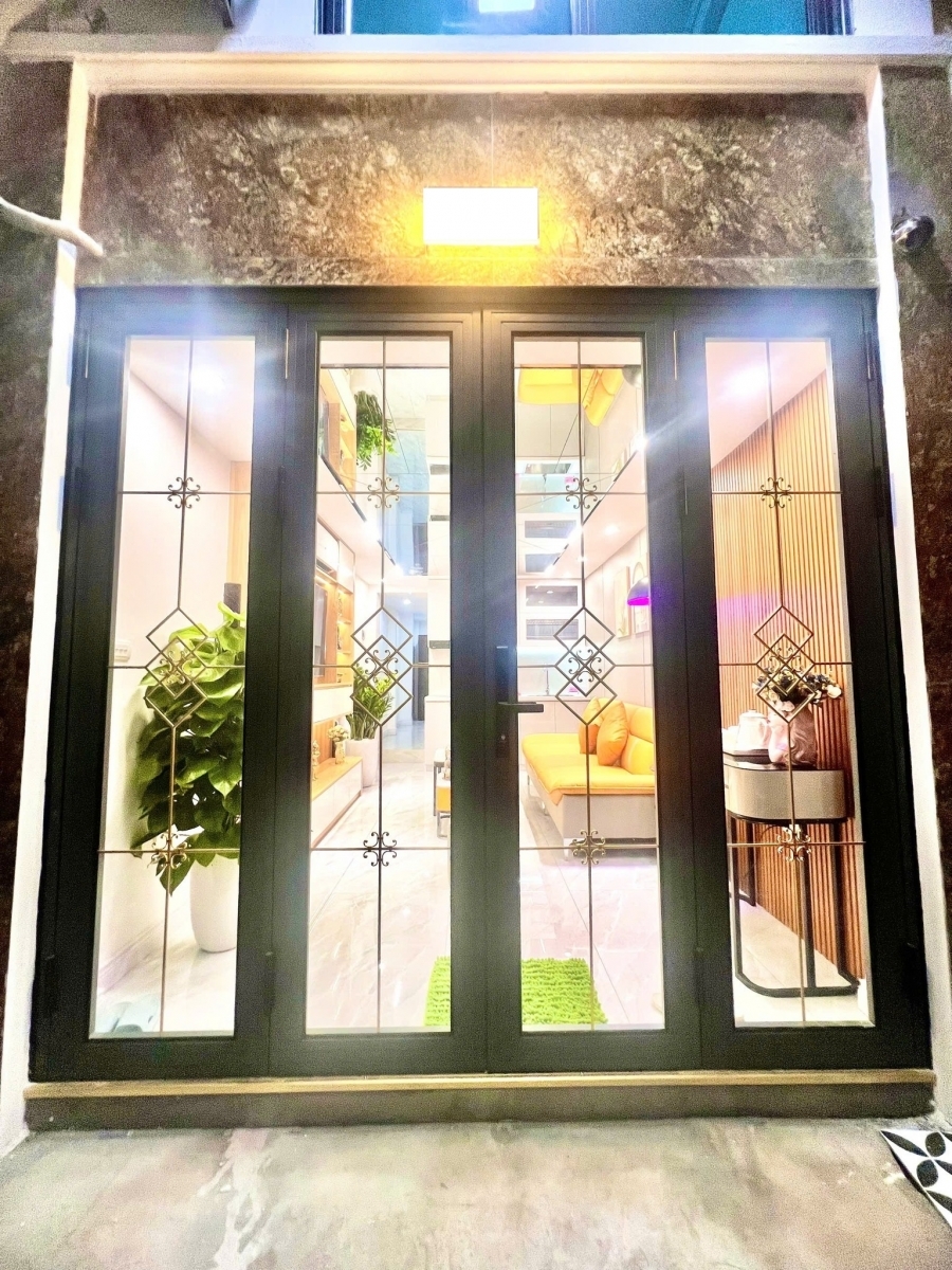 BÁN NHÀ HOÀNG HOA THÁM TÂY HỒ 5 TẦNG THANG MÁY NGÕ RỘNG NGÕ NÔNG 20M RA PHỐ 36M2 9.75  TỶ