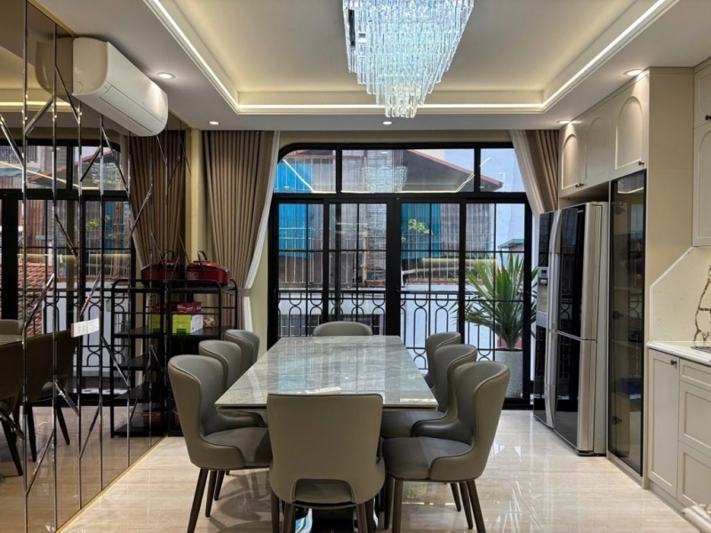 Bán nhà Hồng Tiến Dân Xây- Gara- Thang máy -full NT 35m 7 tầng nhỉnh 11tyr (TL)