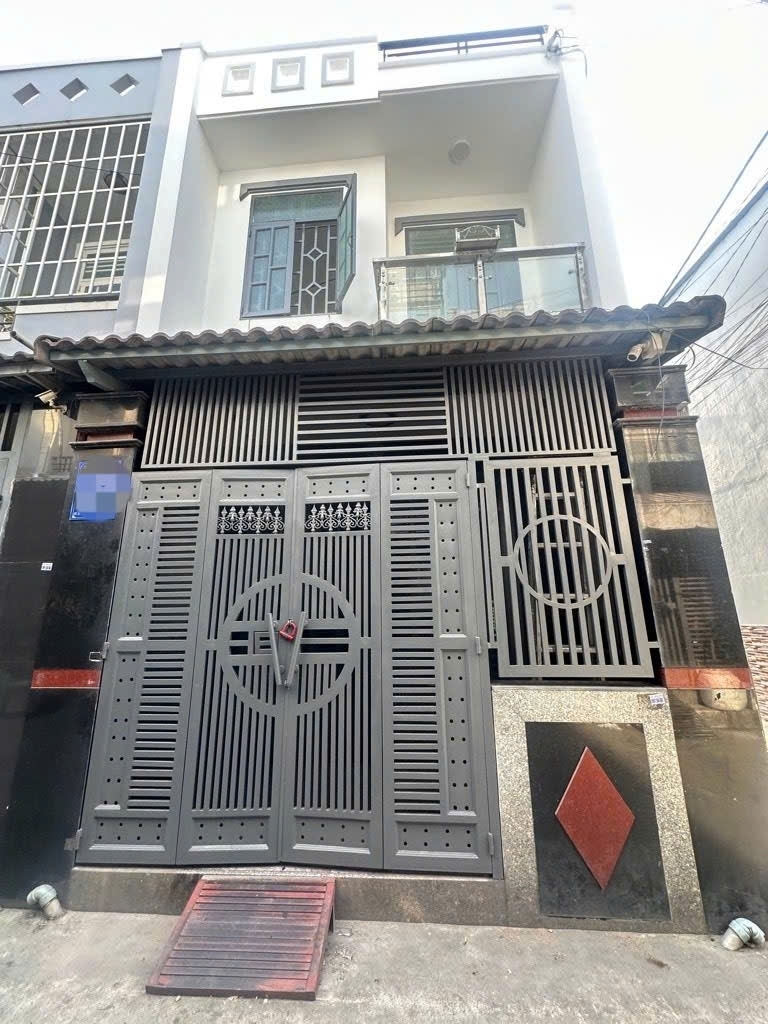 BÁN NHÀ- HXH - 2 TẦNG - HT 35 Q.12- GIÁ 4.xx tỷ