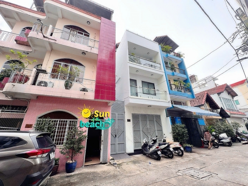 BÁN NHÀ KIỂU BIỆT THỰ MÁI NGÓI Đ.NGUYỄN CẢNH CHÂN QUẬN 1 - NGANG VUÔNG ĐẸP 63M *14M - KHU VIP HIẾM