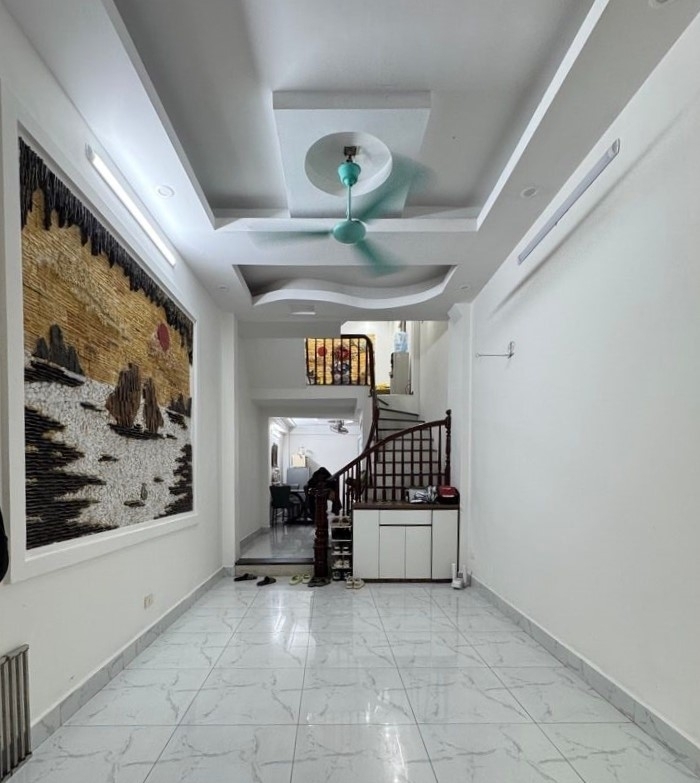 Bán nhà Kim Giang Hoàng Mai Ô tô Kinh doanh 3 thoáng 37m2 8.6 tỷ(CTL)