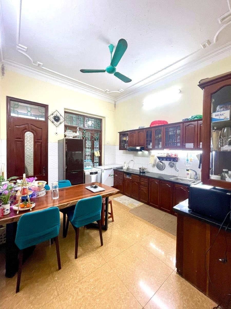 Bán nhà Lê Đại Hành 60m2 7 tầng thang máy mặt tiền 4.4m 29.5 tỷ dòng tiền 60tr/tháng