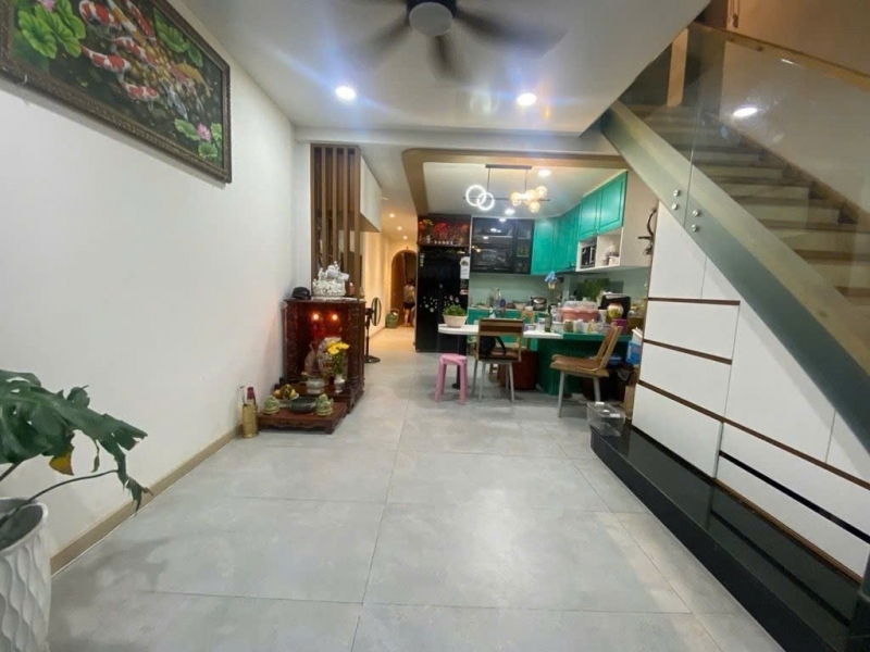 Bán nhà lô góc HXH 6m Lũy Bán Bích Tân Phú 60.6m2 2 tầng 2 PN giáp Tân Bình chỉ 8.35 tỷ.