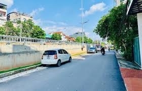 Bán nhà mặt đường Âu Cơ Wieu nhìn ra sông Hồng dt 968m2 giá đầu tư