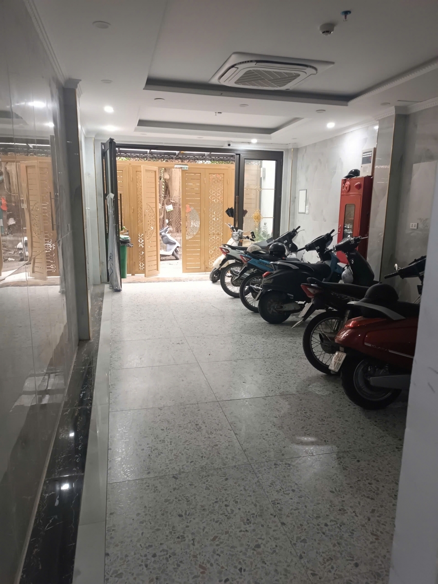 BÁN NHÀ mặt ngõ 6 Tầng - 120m2 Ngõ Tự Do ô tô đỗ cửa - giá 40 tỷ