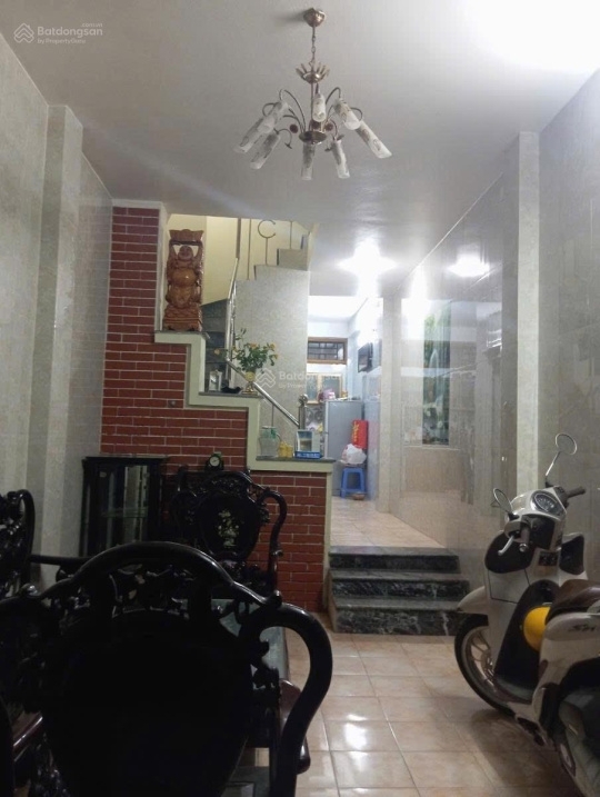 BÁN NHÀ MẶT NGÕ NGUYỄN HOÀNG TÔN GẦN KĐT CIPUTRA DT 36M2 MT 4.5M GIÁ 10.6 TỶ