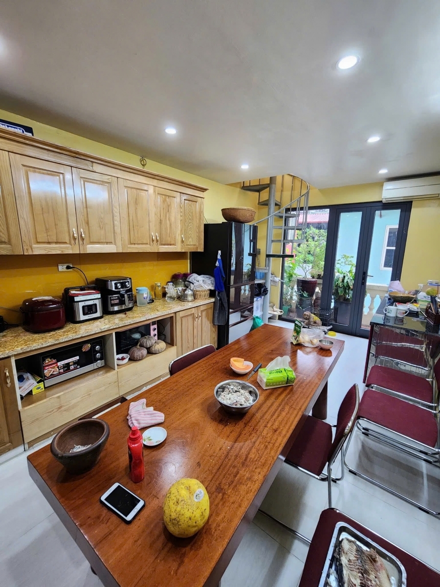 Bán nhà mặt phố Phùng Hưng 41m2 mặt tiền 3.5m 32.5 tỷ kinh doanh đỉnh