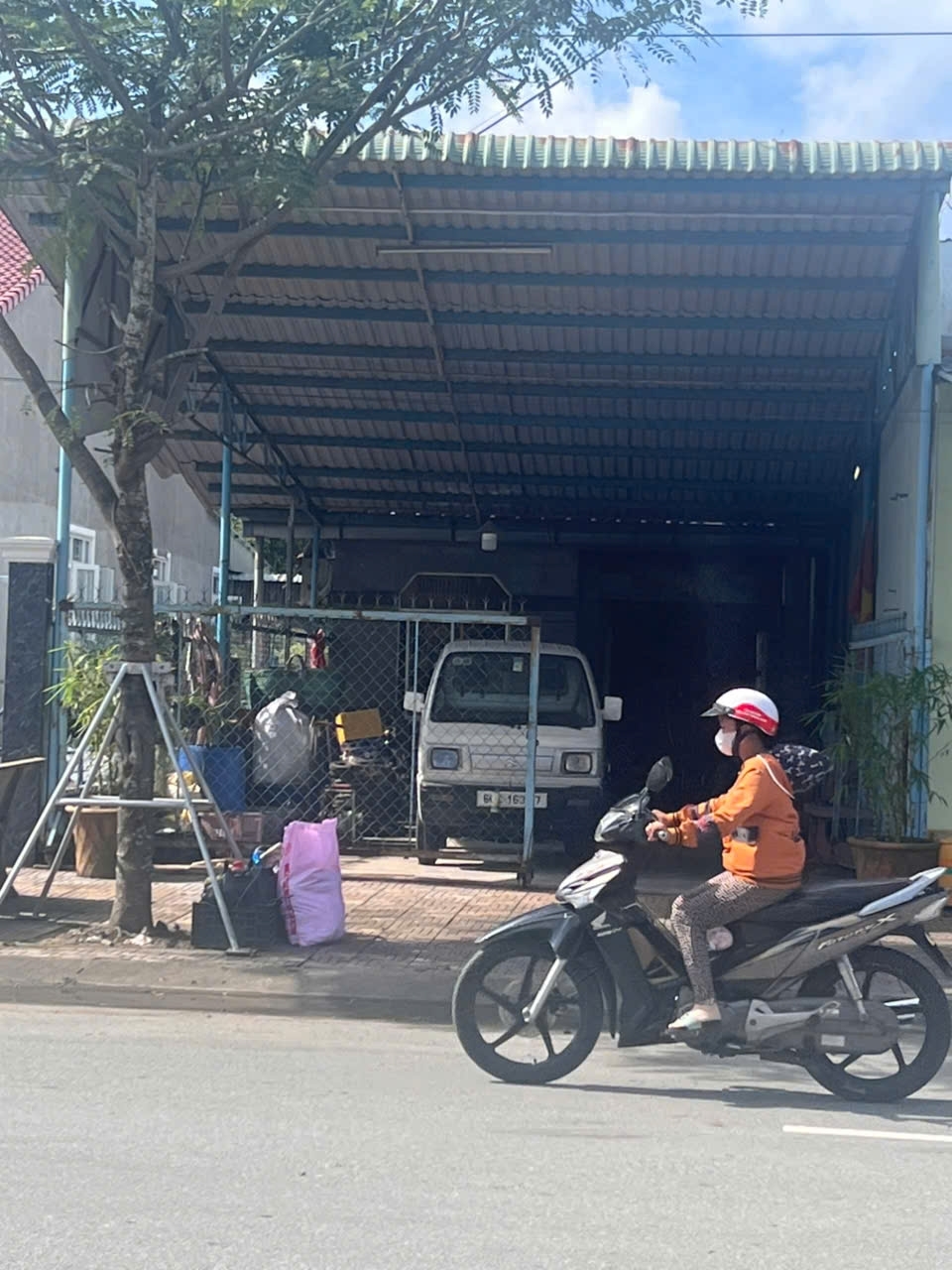 Bán Nhà Mặt Phố Tỉnh Lộ 852 An Hòa Sa Đéc. Ngang 5m DT 263m2. Sổ Hồng 1 Lầu 4PN. Giá 4.6 Tỷ.