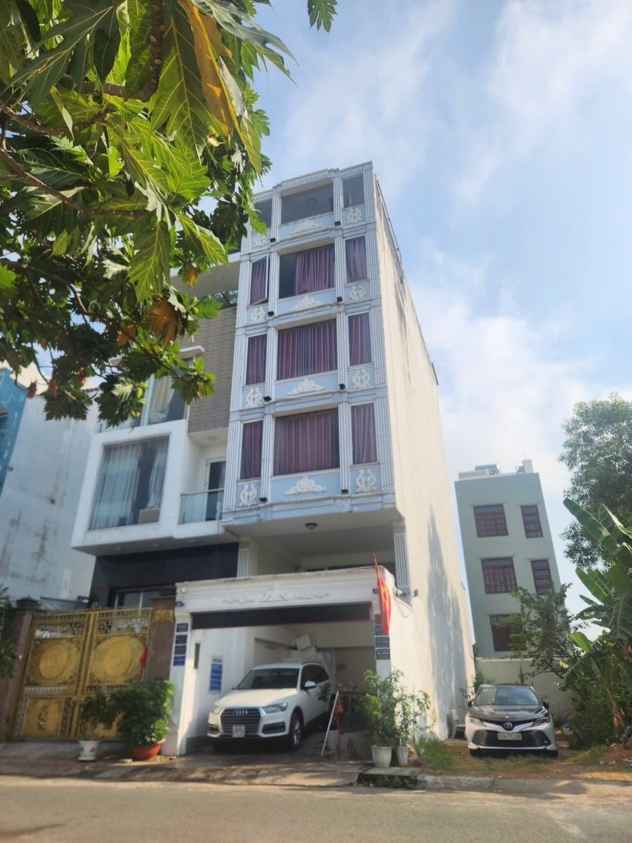 Bán nhà mặt phố Trương Văn Bang ngay UBND Thủ Đức 103m2 Hầm 6 tầng-39.9 tỷ