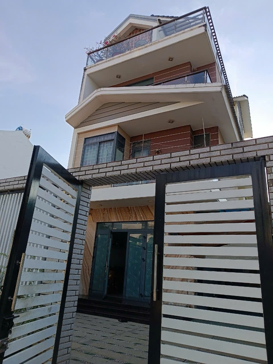 BÁN NHÀ MẶT TIỀN 53 ĐƯỜNG SỐ 33, PHƯỜNG BÌNH TRƯNG ĐÔNG, TP. THỦ ĐỨC – KHU DÂN CƯ HIỆN HỮU