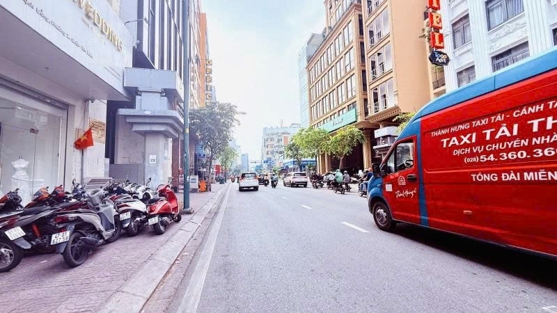 Bán nhà Mặt tiền Bạch Đằng- ngay Sân Bay Tân Sơn Nhất 59x12m 7 tầng- HĐT 130tr 338 tỷ.