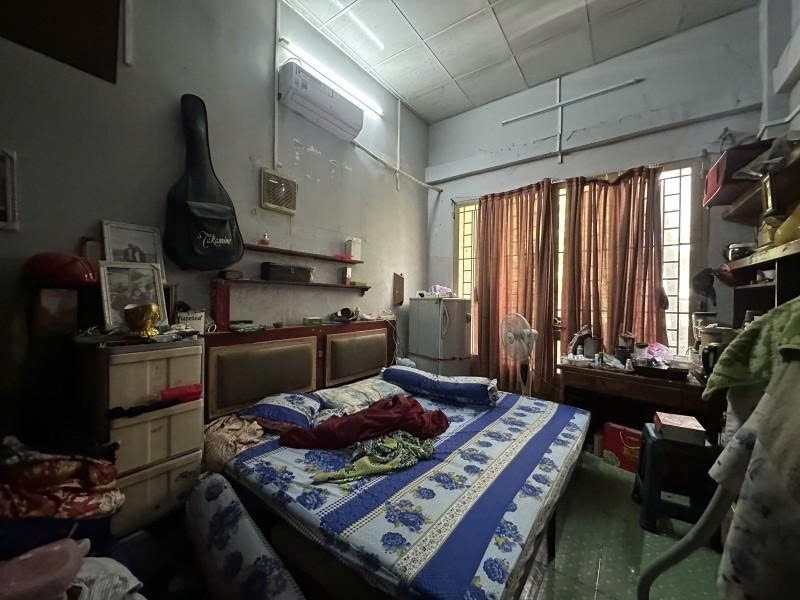 Bán nhà Mặt tiền Bùi Văn Thêm -  giao Nguyễn Kiệm CV Gia Định 73x12m 2 T 159 tỷ.