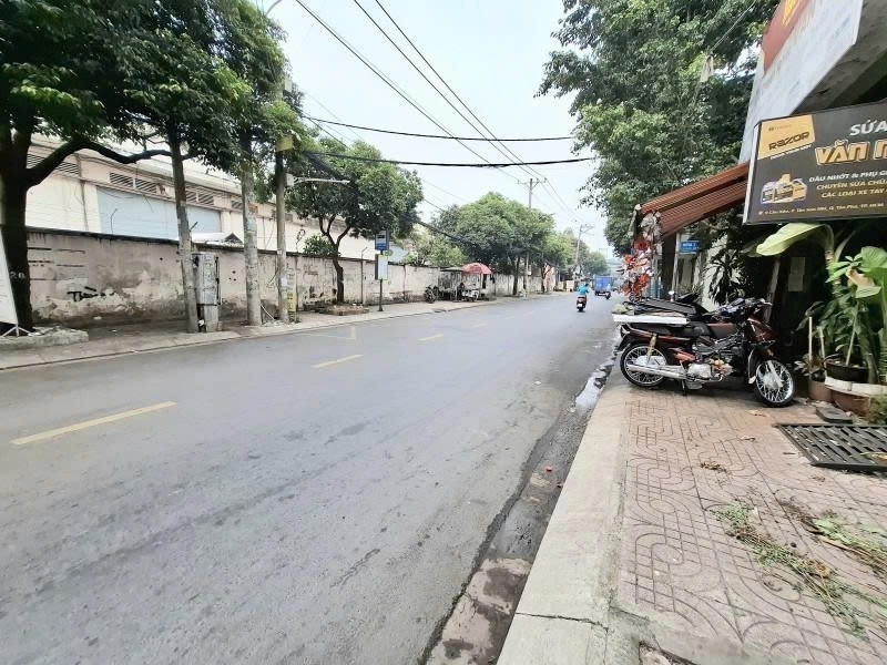 Bán nhà Mặt tiền  Cầu Xéo - gần Hà Thị Đát qua Aeon 500m 4x165m C4 Sổ A4 105 tỷ.